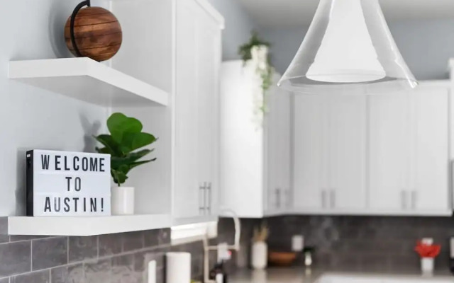 Stunning Centrally Located FUN 3BR Home