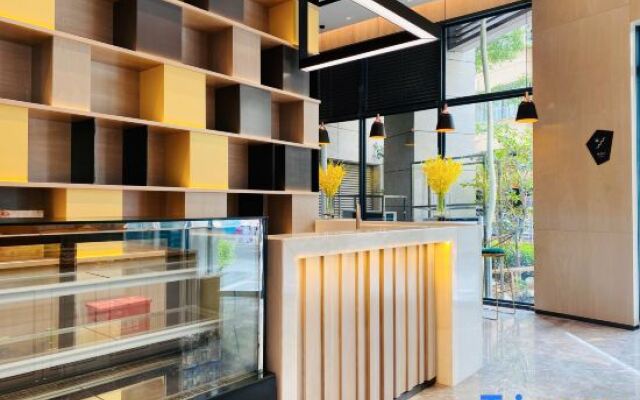 Zhongmu International Hotel