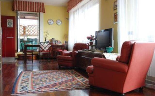 Riva Di Reno Halldis Apartment