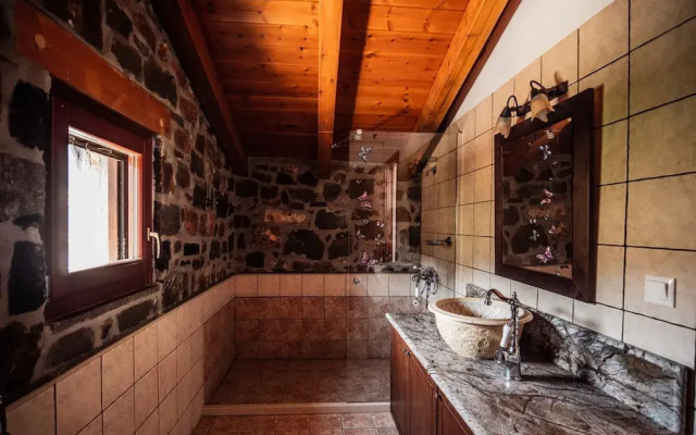 Villa Gaia With Private Pool