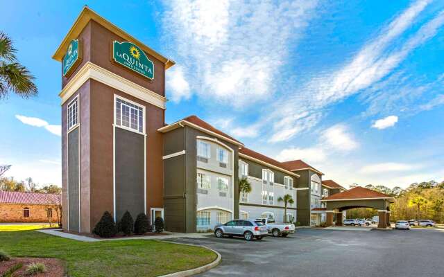 La Quinta Inn & Suites by Wyndham Mobile Satsuma / Saraland