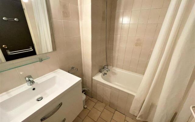 Appartement Les Menuires, 2 pièces, 6 personnes - FR-1-452-210