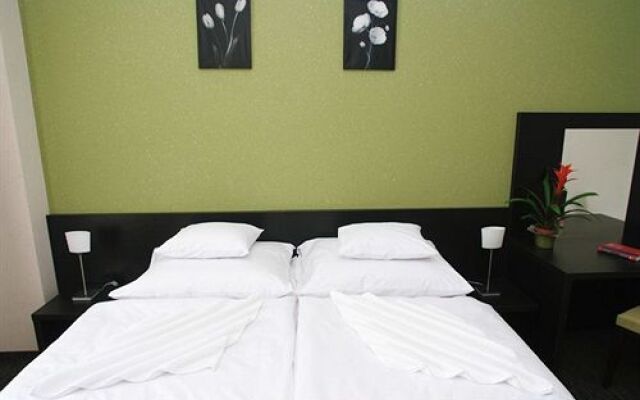 WHB Hotel