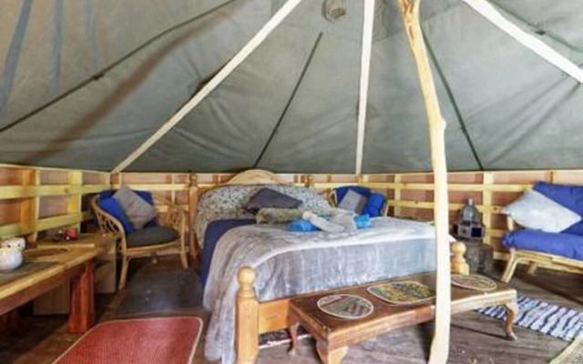 Hobbity Bell Tent House