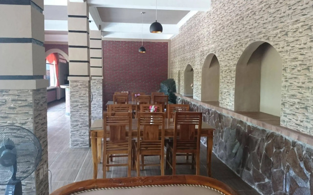 Café Johan Home Stay Senggigi