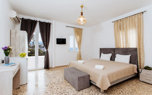 Nikos Hotel