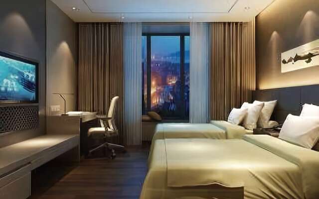 Pure Land Hotel