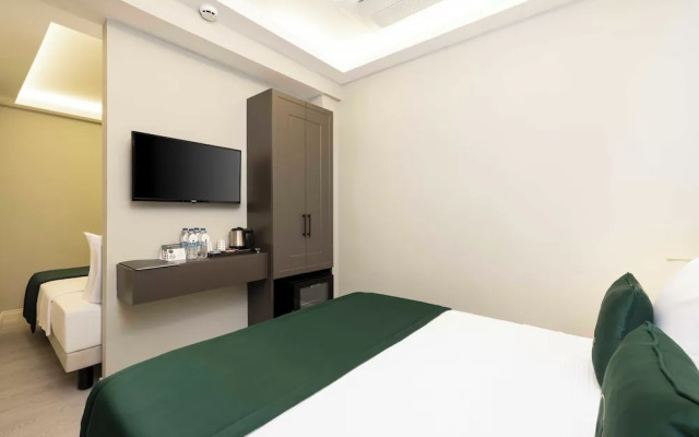 Sistina Old City Hotel