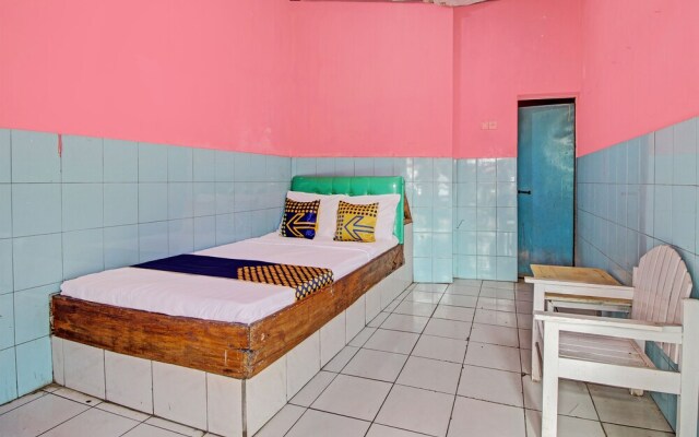 SPOT ON 92791 4 Saudara Hotel