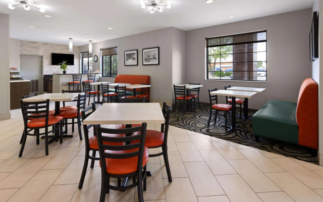 La Quinta Inn & Suites By Wyndham Kokomo