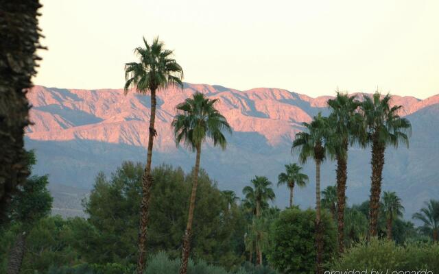 WorldMark Palm Springs - Plaza Resort and Spa