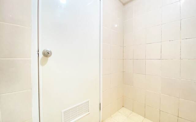 Cozy And Clean 1Br Apartment At Parahyangan Residence