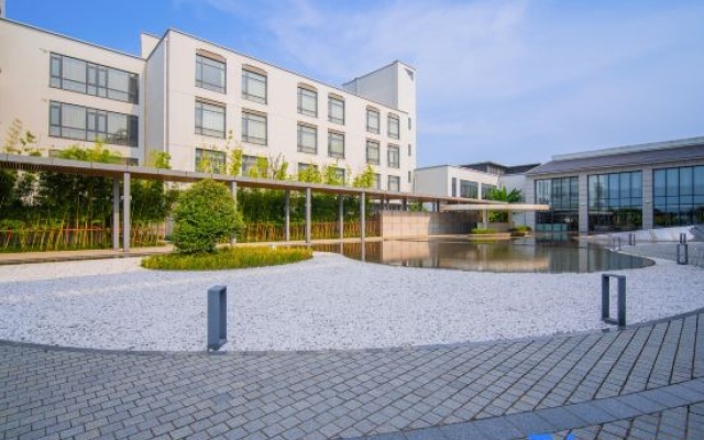 Suzhou Hengli Resort Hotel – Outside – Suzhou