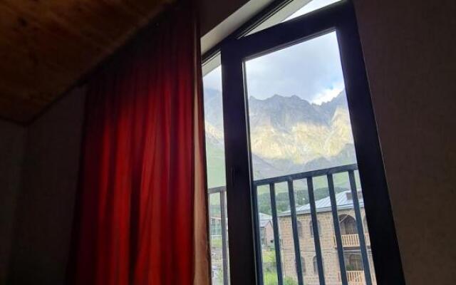Kazbegi 4U