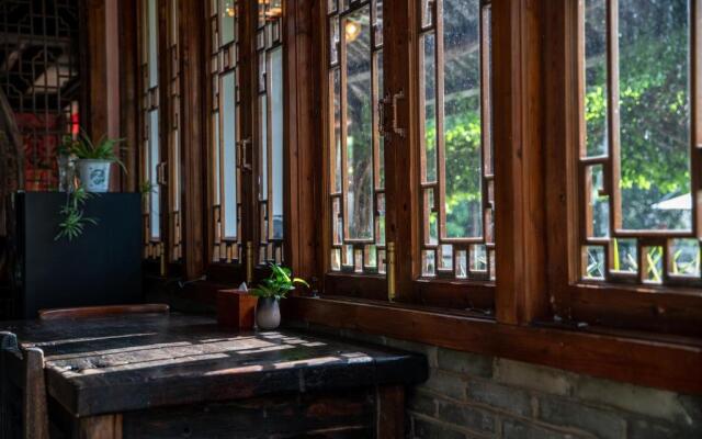 Yangshuo River Lodge