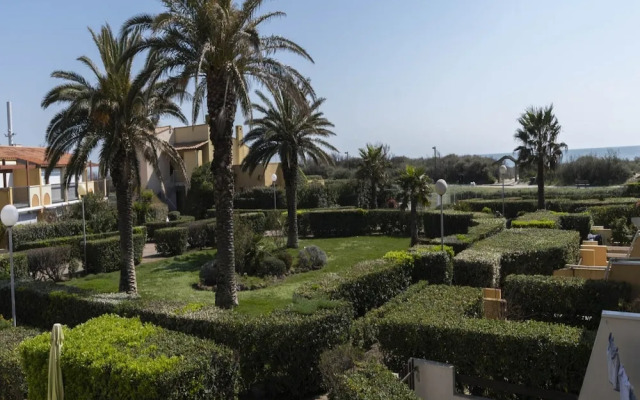 Relaxing Retreat by the Sea