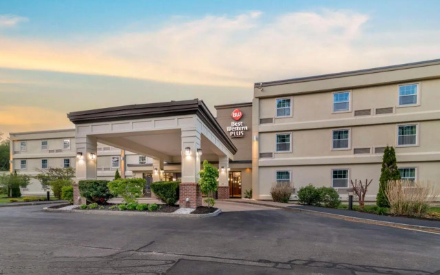 Parkwood Inn Magnuson Grand