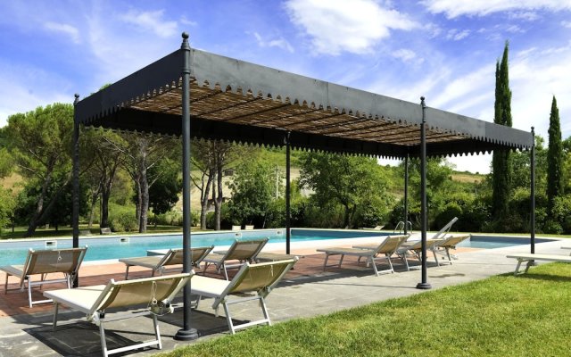 Garden-view Farmhouse in Certaldo With Swimming Pool