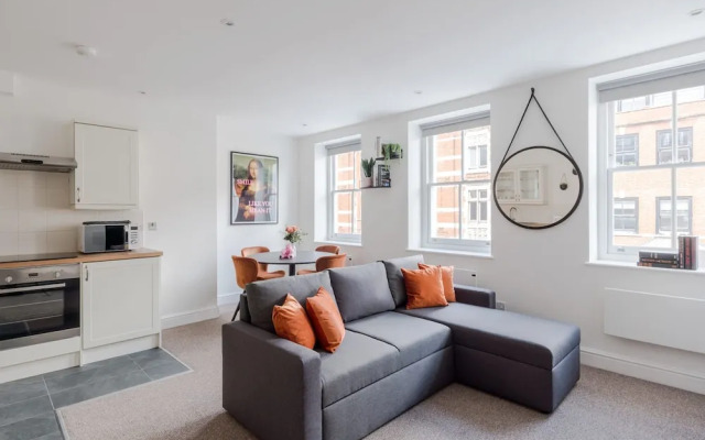 The Sexy Beast - Fitzrovia - by Frankie Says