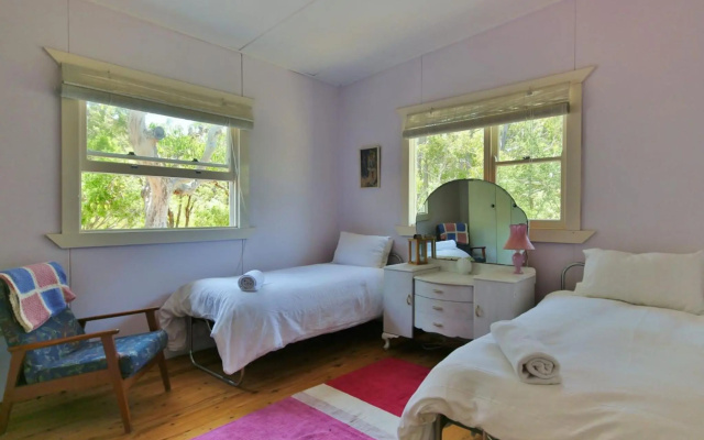 Rose Cottage at Hyams 4pm Check Out Sundays – Guest Rooms – Hyams Beach