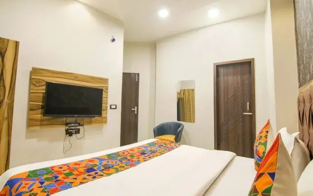 Fabhotel Orio