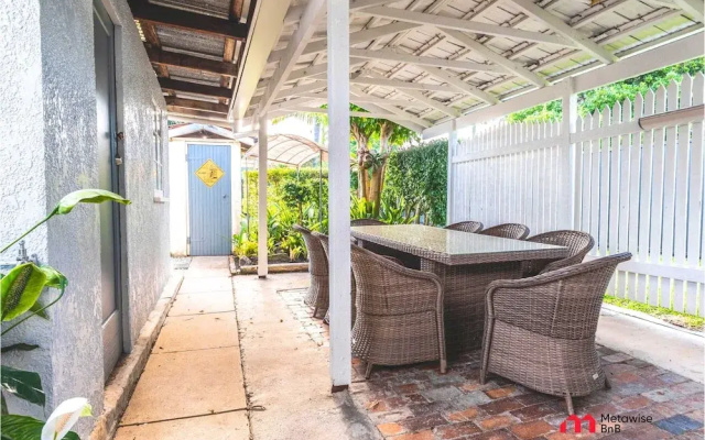 Metawisebnb Waterfront 3BR Coastal Escape