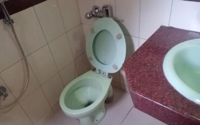 Hotel Preethi Palace