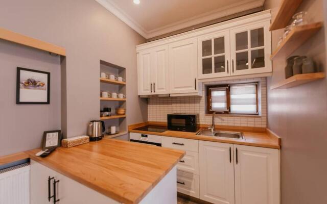 Galadoo Suites 4th Floor