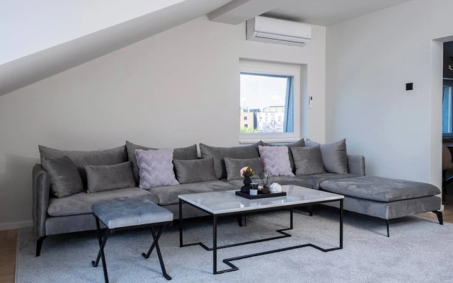 Residence Republic Square- Luxury at Top Location