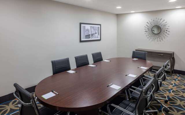 La Quinta Inn & Suites by Wyndham Covington