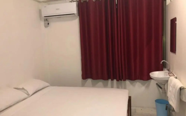 Hotel Midnight