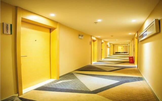 City Comfort Inn Wuzhou Bus Station