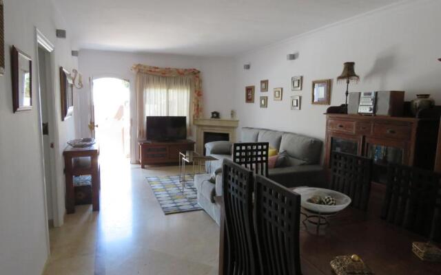 Apartamento bien situado en Marbella