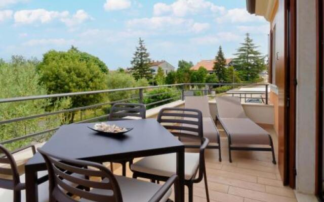 Apartment Enrico - Two Bedroom Apartment with Balcony