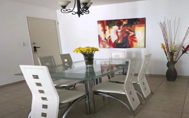Beautiful Apartment, Privileged Location El Cangrejo