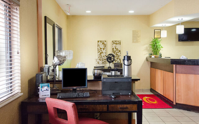 Econo Lodge at Wanamaker