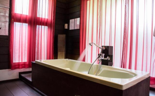 Risasinee Spa & Resort