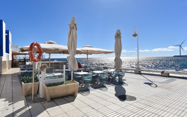 Modern and New Apartment in Arinaga Playa 1B