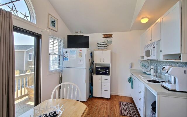 8 The Boat House Studio Bedroom Condo by RedAwning