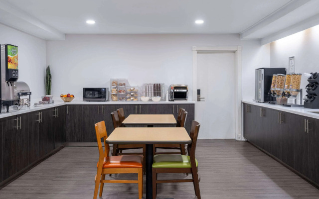 Travelodge Suites by Wyndham Saint John