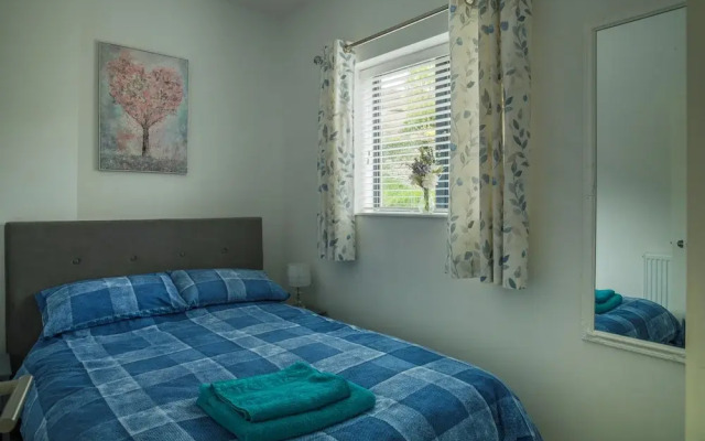 Modern Apartment in the Cotswolds Sleeps 6