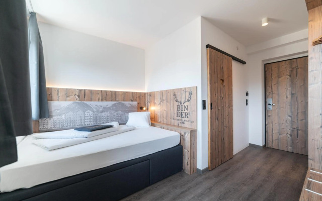 Binders Budget City Mountain Hotel