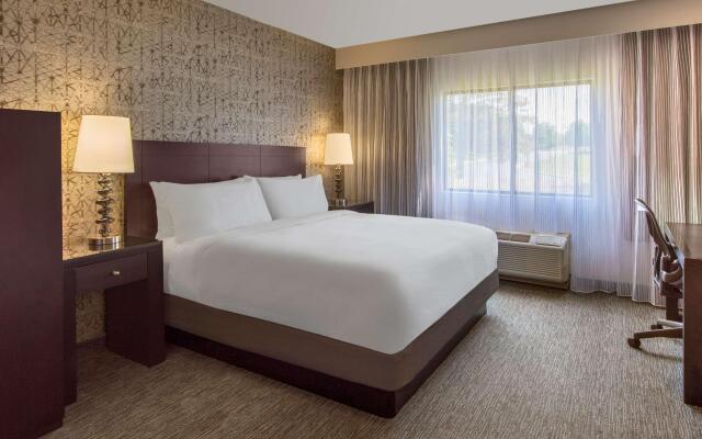 DoubleTree by Hilton Hotel Chicago Wood Dale - Elk Grove