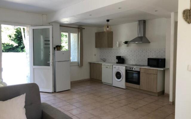 Naïa, F3 avec extérieur et parking