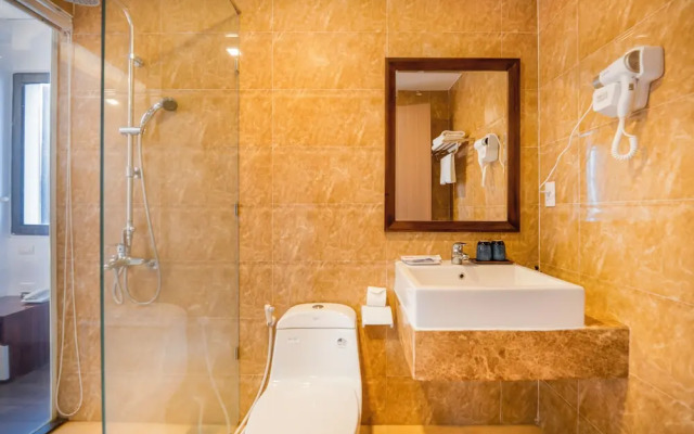 Waikiki Beach Hotel Da Nang