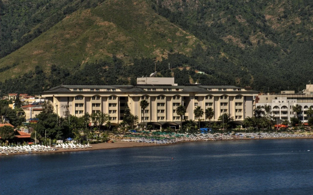 Faros Premium Beach