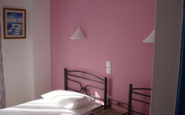 Marousi Rooms