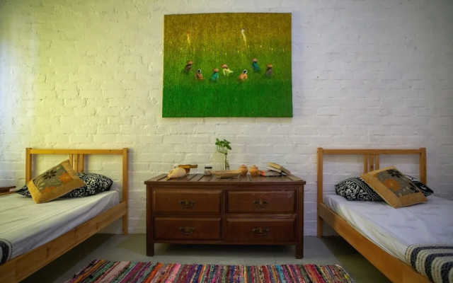 Rouhi Retreats By Doulos