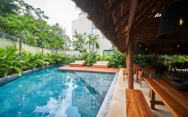 BV 230 Modern 2 BD Condo & private rooftop Jacuzzi