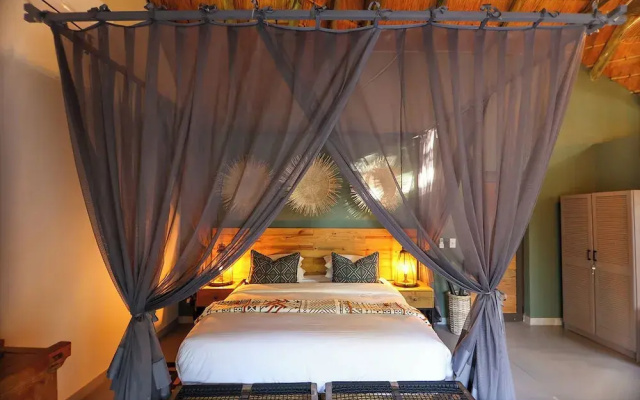 Tomo Safari Lodge